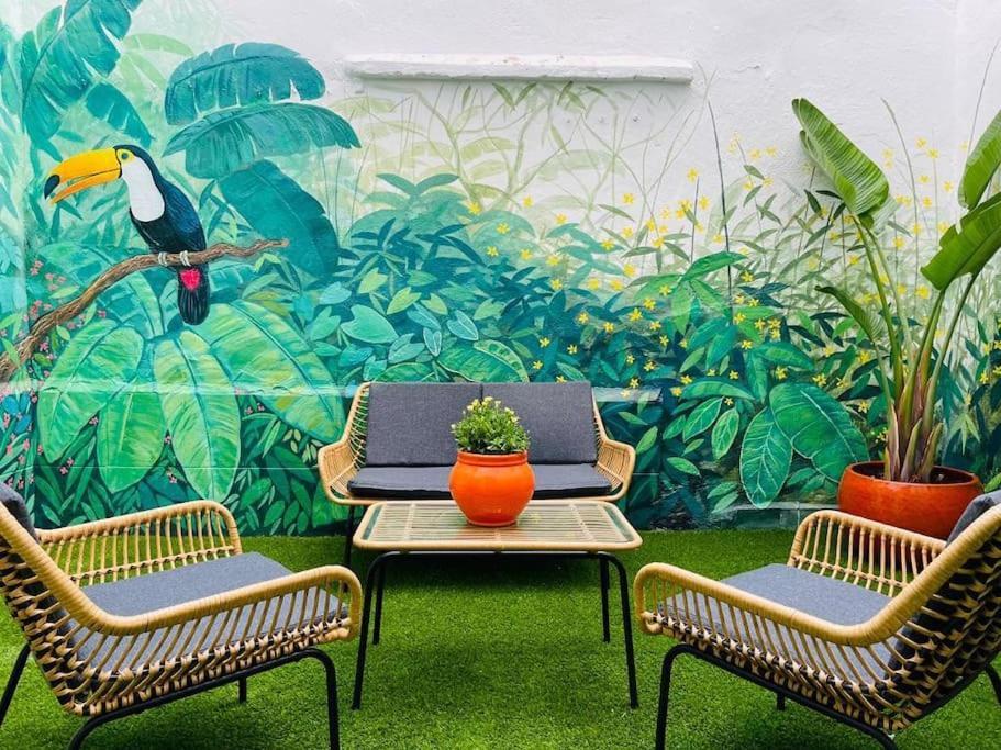 ולנסיה Artistic Flat Next To Ruzafa Welcome To The Jungle מראה חיצוני תמונה